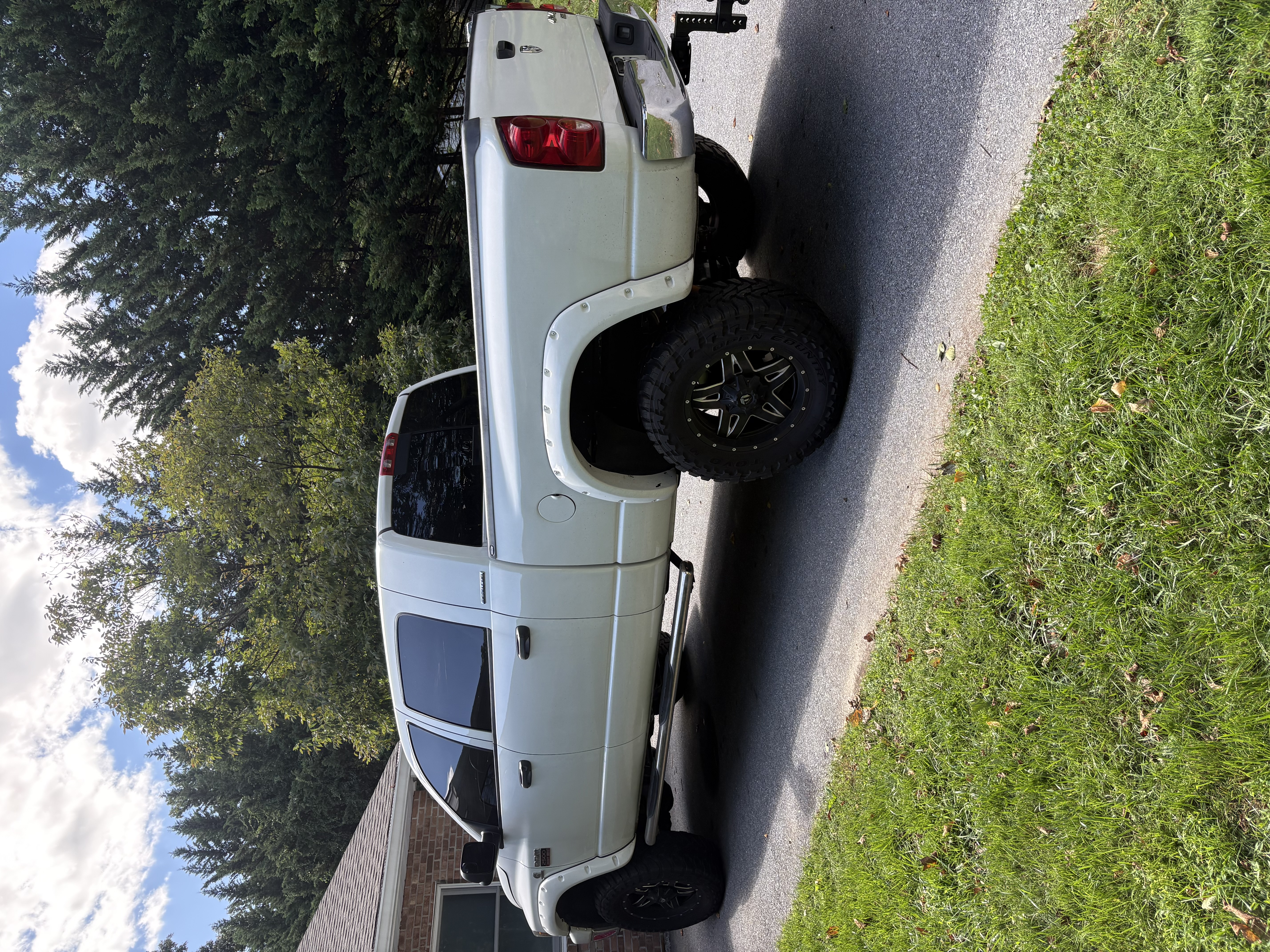 Used 2007 Dodge Ram 2500 Truck SLT w/ Protection Group AWD/4WD image 4
