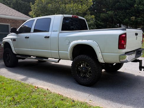 Used 2007 Dodge Ram 2500 Truck SLT w/ Protection Group AWD/4WD image 4