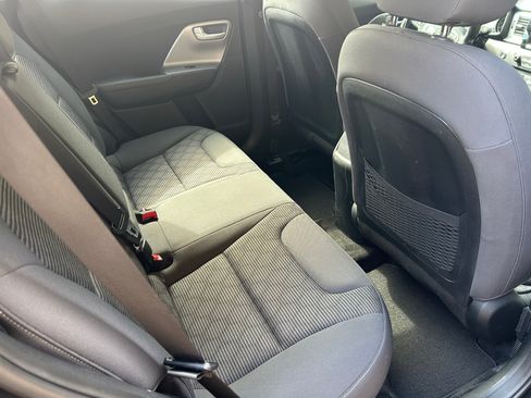 Used 2017 Kia Niro LX image 13