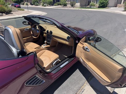 Used 2006 Porsche Boxster RWD image 17