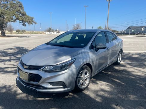 Used 2016 Chevrolet Cruze LT image 1