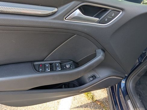 Used 2018 Audi A3 e-tron Premium Plus w/ Technology Package FWD image 17