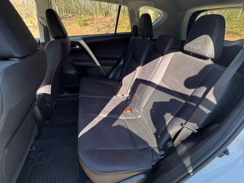 Used 2015 Toyota RAV4 XLE AWD/4WD image 15