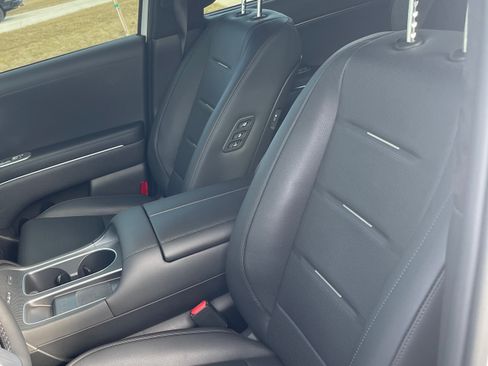 Used 2026 Hyundai Palisade Calligraphy image 5