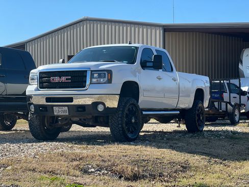 Used 2011 GMC Sierra 3500 SLT w/ SLT Convenience Package image 1