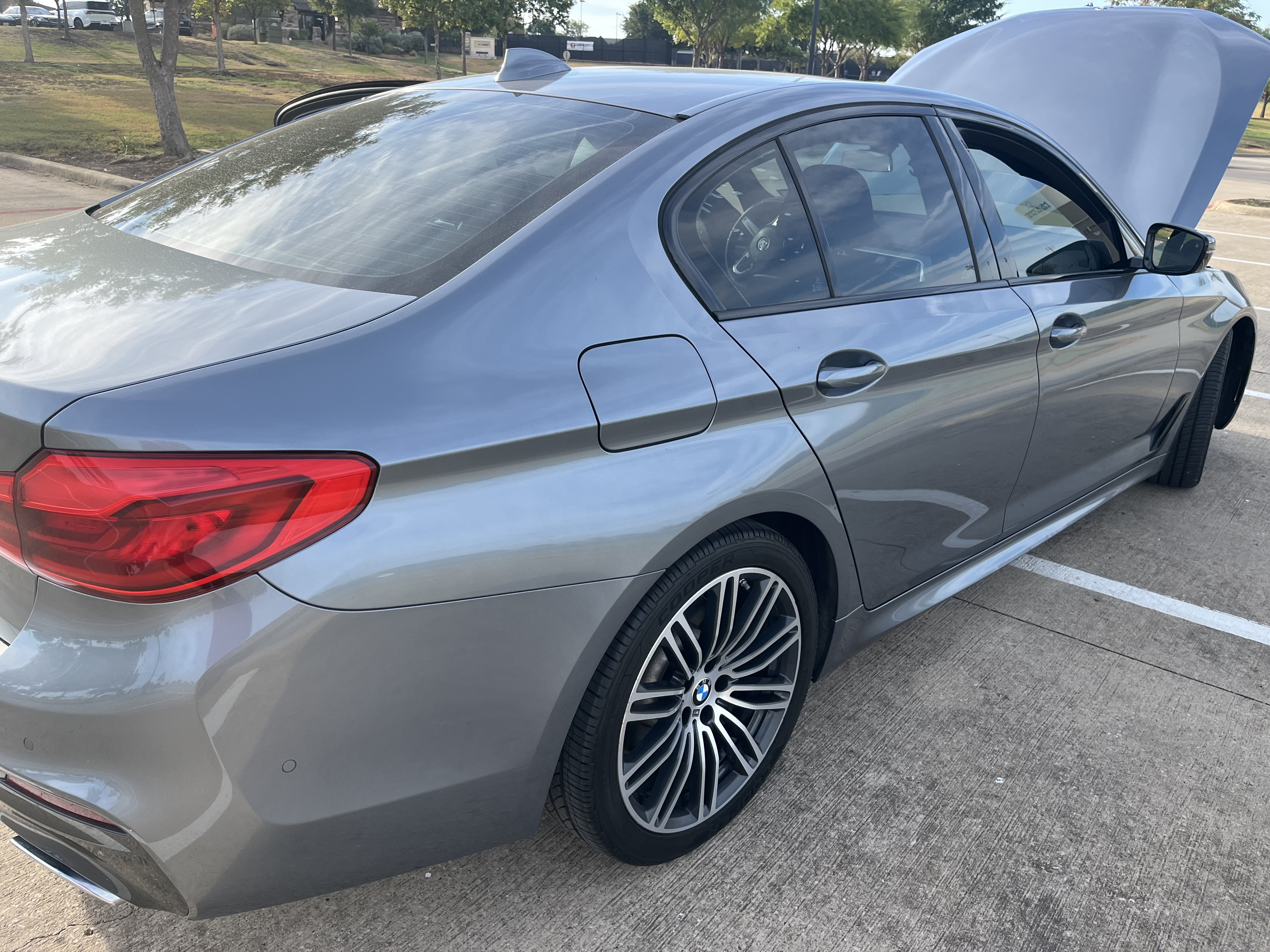 Used 2019 BMW 530i w/ M Sport Package RWD image 17