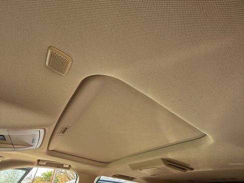 Used 2015 Chevrolet Tahoe LTZ image 14