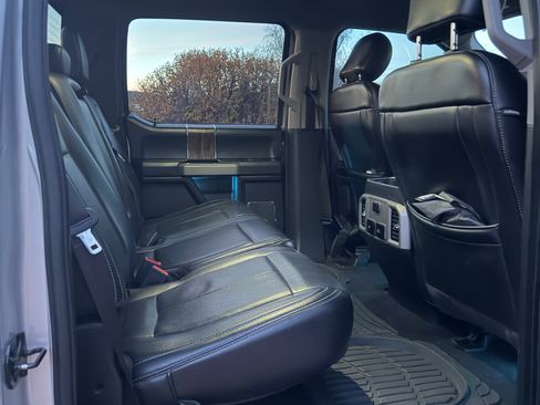 Used 2019 Ford F150 Lariat image 17