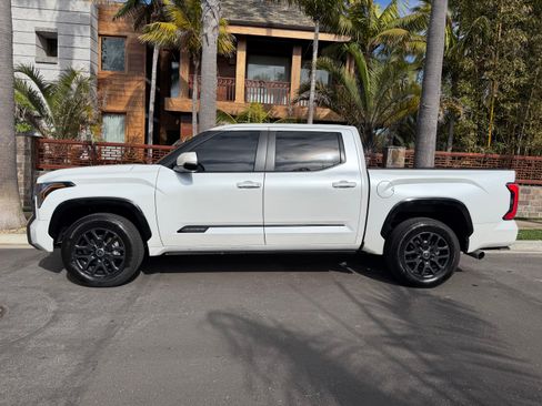 Used 2024 Toyota Tundra Platinum image 1