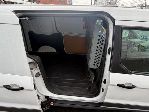 Used 2018 Ford Transit Connect XL image 9