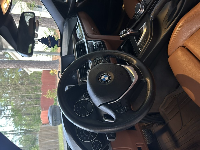 Used 2017 BMW 330i xDrive Sedan AWD/4WD image 10
