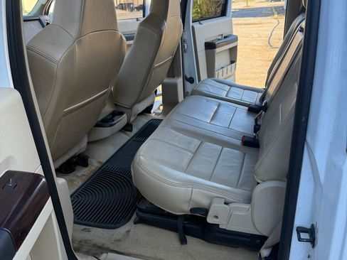 Used 2008 Ford F250 Lariat image 11