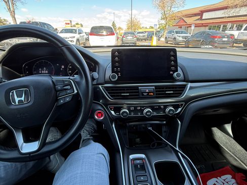 Used 2022 Honda Accord Sport image 12