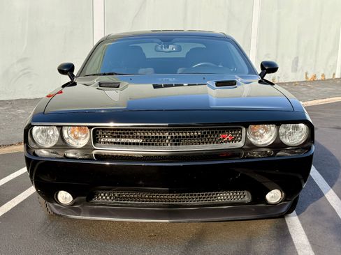 Used 2011 Dodge Challenger R/T RWD image 4