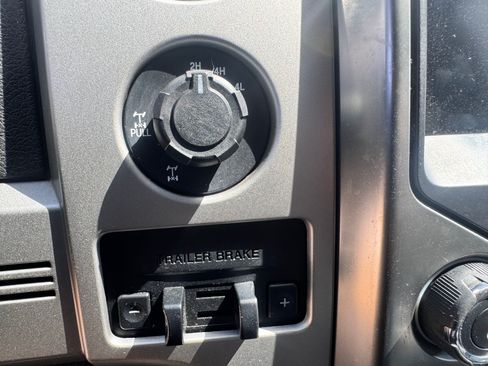 Used 2014 Ford F150 FX4 w/ Equipment Group 402A Luxury AWD/4WD image 8