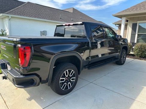 Used 2026 GMC Sierra 1500 AT4 w/ AT4 Premium Package AWD/4WD image 4