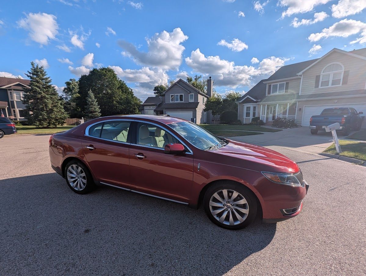 Used 2016 Lincoln MKS FWD image 6