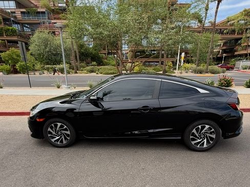 Used 2018 Honda Civic LX-P image 5