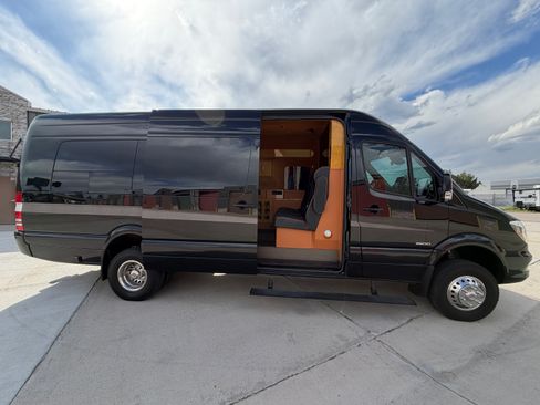 Used 2016 Mercedes-Benz Sprinter 3500 image 10