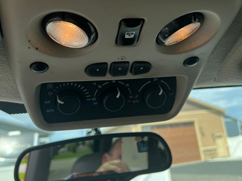 Used 2004 GMC Yukon Denali AWD/4WD image 15