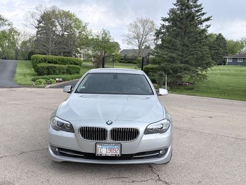 Used 2011 BMW 528i Sedan RWD image 2