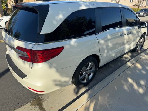 Used 2018 Honda Odyssey EX-L image 4
