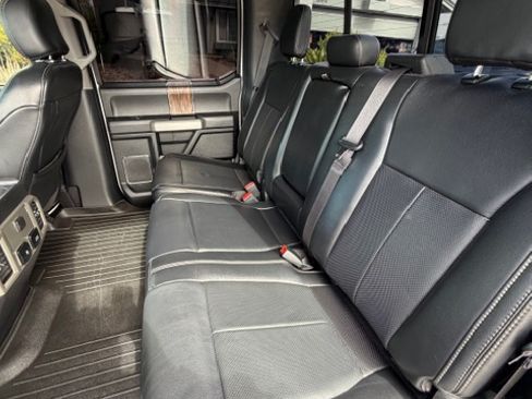 Used 2019 Ford F150 Lariat w/ Trailer Tow Package image 12