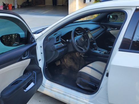 Used 2017 Honda Civic EX image 6