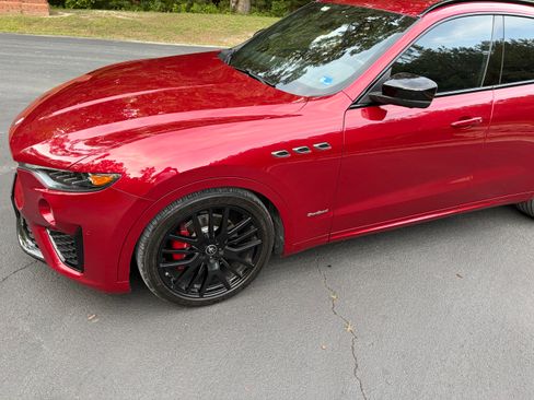 Used 2020 Maserati Levante GranSport AWD/4WD image 6