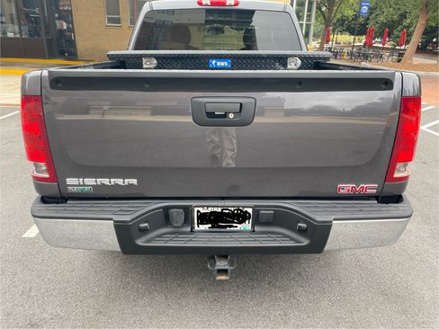 Used 2011 GMC Sierra 1500 SLT w/ Suspension Package, Off-Road image 6