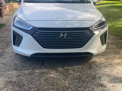 Used 2018 Hyundai Ioniq Limited w/ Limited Ultimate Package 03 FWD image 4