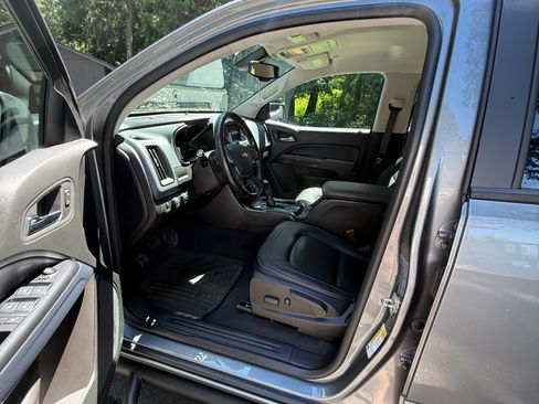 Used 2021 Chevrolet Colorado Z71 AWD/4WD image 19