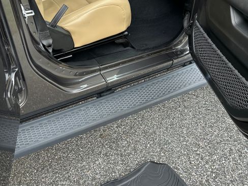 Used 2019 Jeep Wrangler Unlimited Sahara image 15