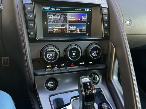 Used 2017 Jaguar F-TYPE R image 6