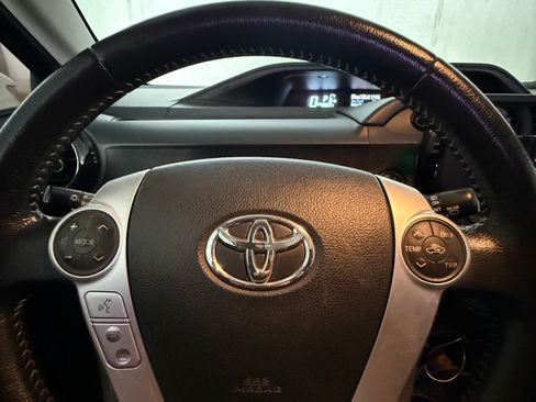 Used 2015 Toyota Prius C Four image 15