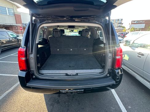 Used 2015 Chevrolet Suburban LT w/ Luxury Package image 13