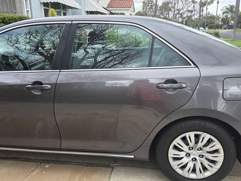 Used 2014 Toyota Camry LE image 5