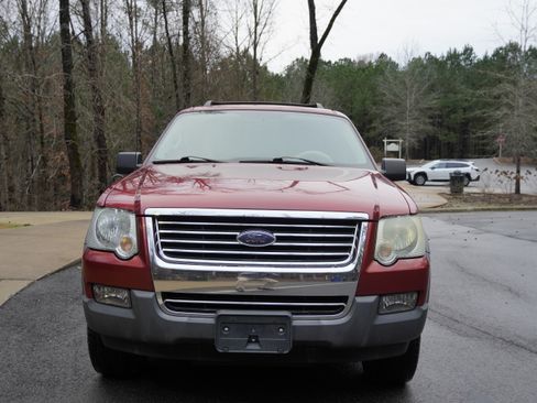 Used 2006 Ford Explorer XLT image 4
