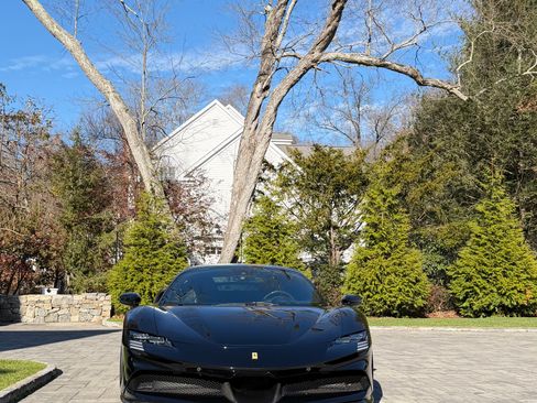 Used 2023 Ferrari SF90 Stradale image 9