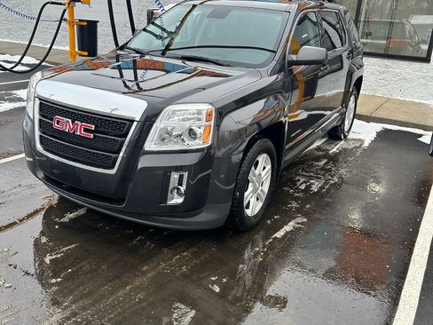 Used 2015 GMC Terrain SLE w/ Convenience Package image 2