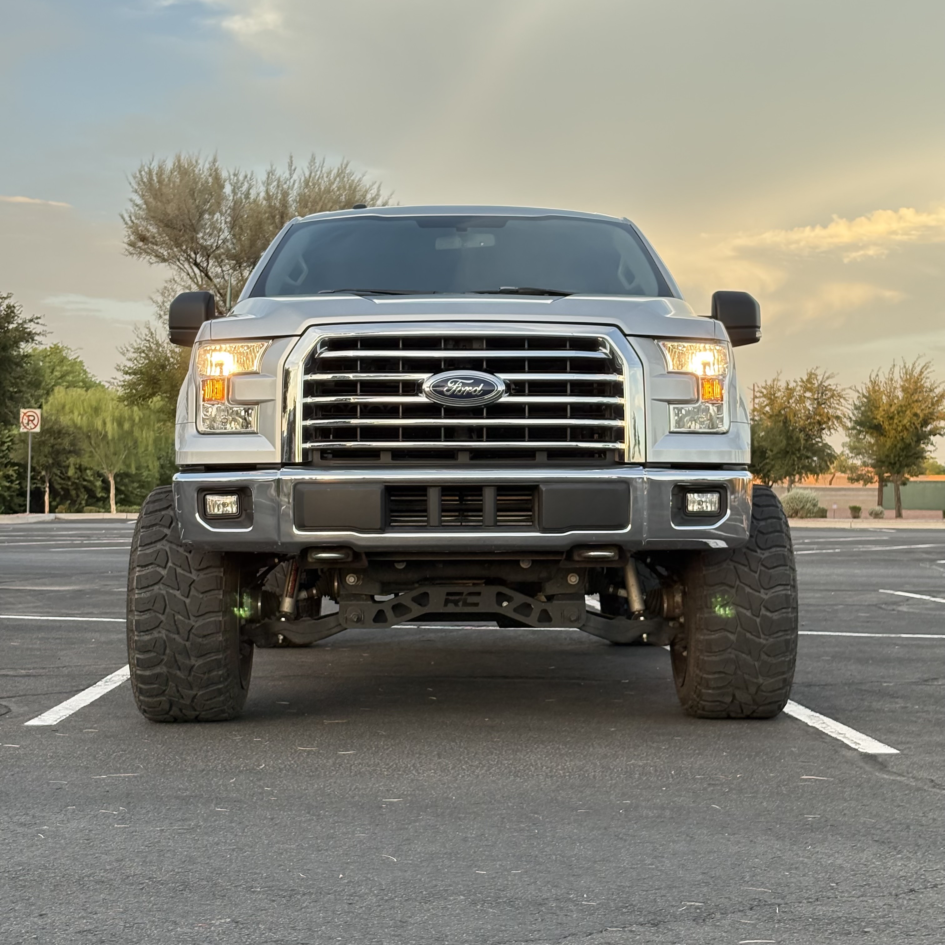 Used 2016 Ford F150 XLT w/ Equipment Group 302A Luxury AWD/4WD image 9