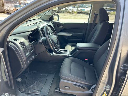 Used 2018 Chevrolet Colorado LT AWD/4WD image 8