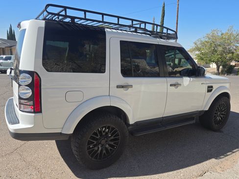 Used 2016 Land Rover LR4 HSE Silver Edition image 4