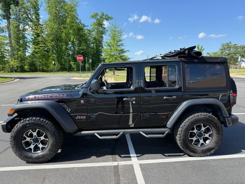 Used 2020 Jeep Wrangler Unlimited Rubicon w/ Dual Top Group AWD/4WD image 4