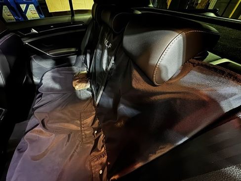 Used 2018 Volkswagen Golf 4-Door image 15