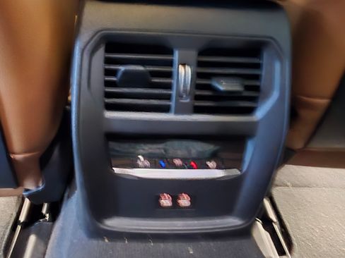 Used 2023 BMW i4 eDrive40 w/ Premium Package image 9