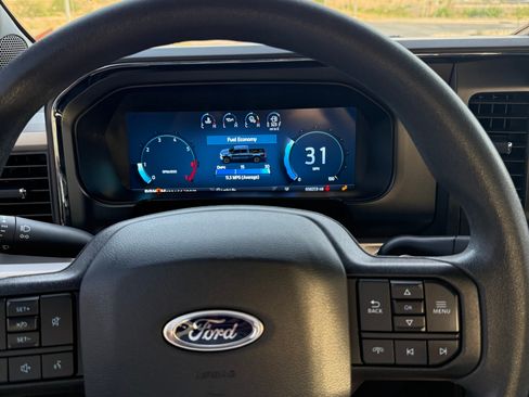 Used 2023 Ford F250 XLT w/ XLT Premium Package AWD/4WD image 23