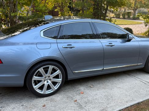 Used 2017 Volvo S90 T6 Inscription w/ Vision Package image 4