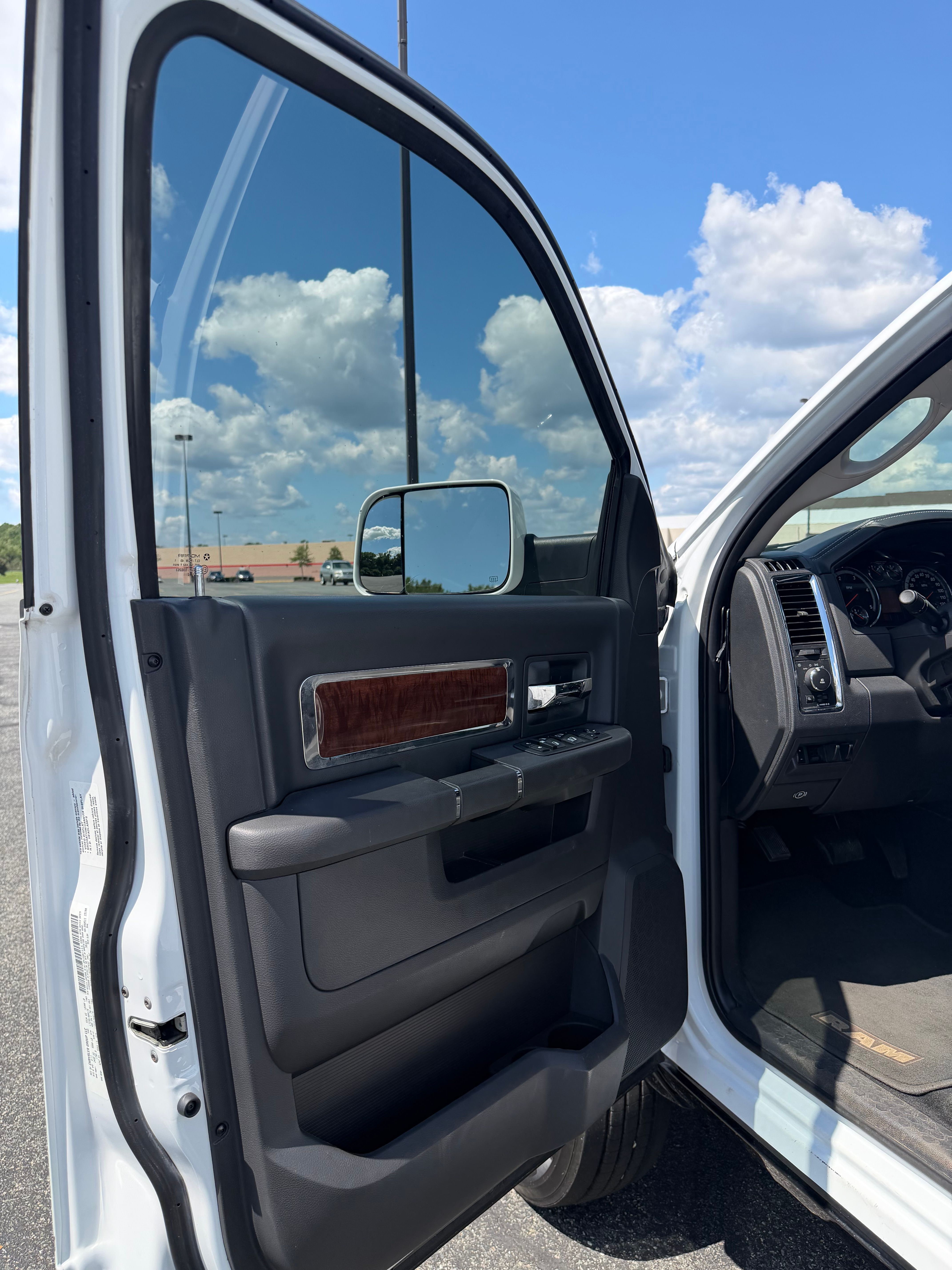 Used 2011 RAM 3500 Laramie w/ HD Snow Plow Prep Group AWD/4WD image 21