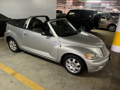 Used 2005 Chrysler PT Cruiser Touring image 10